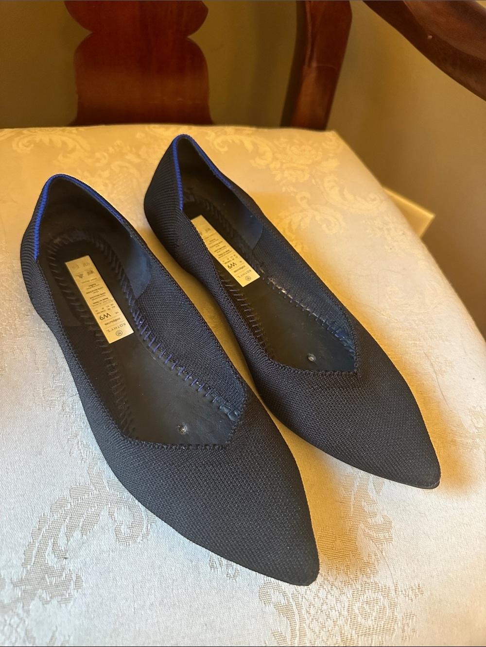 Rothy’s black The Point II pointed toe ballet flats in EUC, no insoles